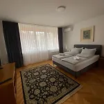 Zotovic Apartment *